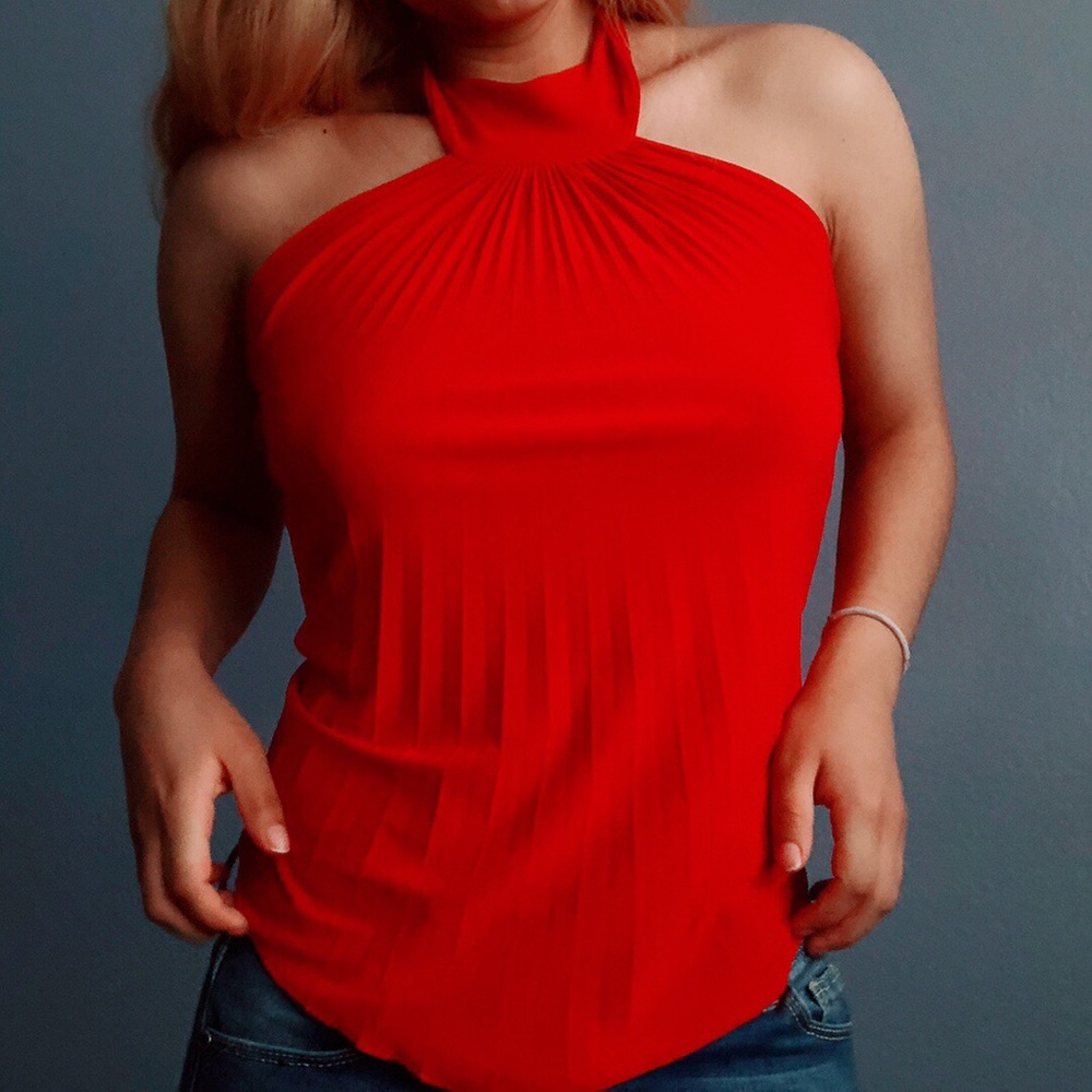 Dark Red V.O.V.O halter top 🌹